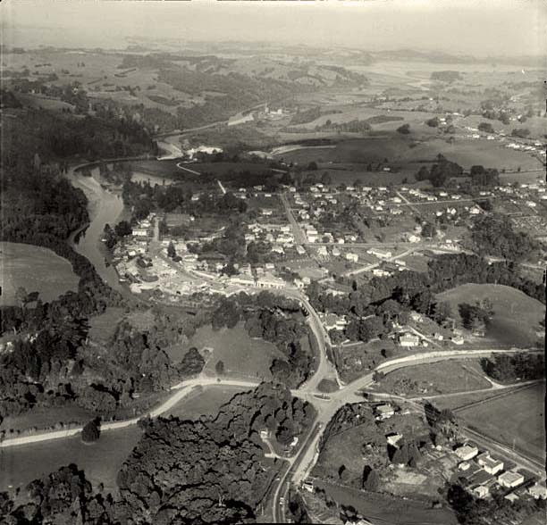 Warkworth. Panorama of the City, 13 Apr 1955