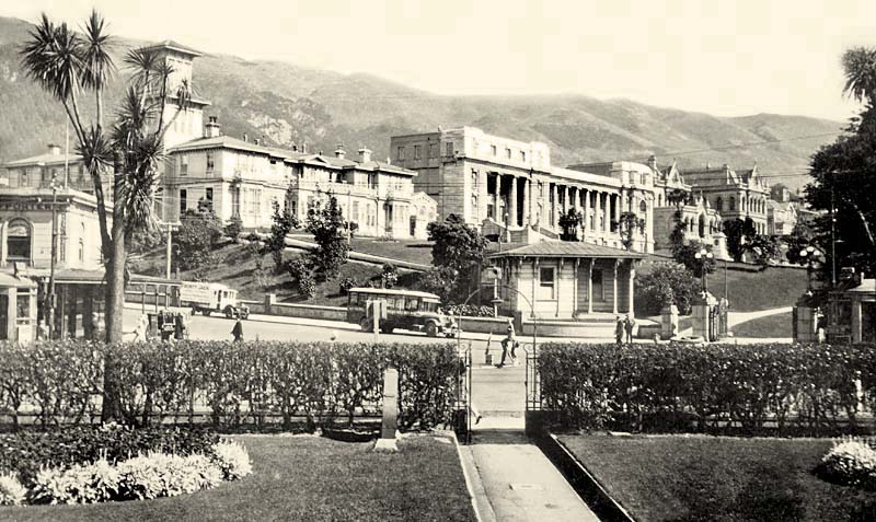 Wellington. Parliament Buildings view from Lambton Quay